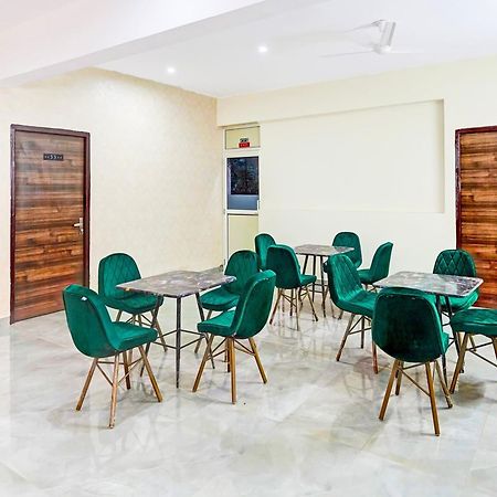 Super Townhouse Sector 86 Near Sector 83 Metro Station Hotel Noida Kültér fotó