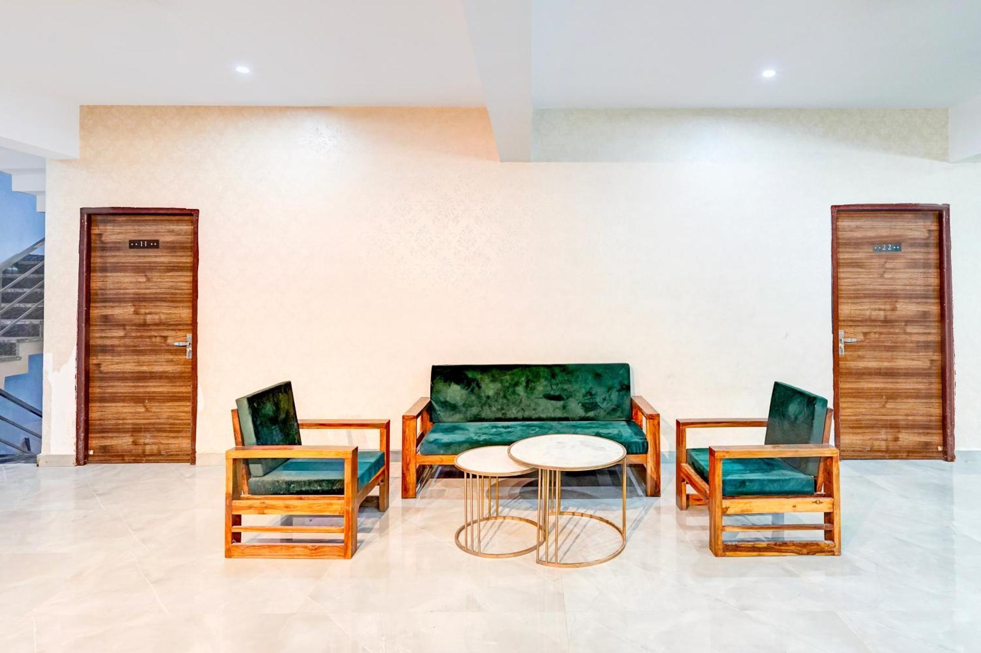 Super Townhouse Sector 86 Near Sector 83 Metro Station Hotel Noida Kültér fotó