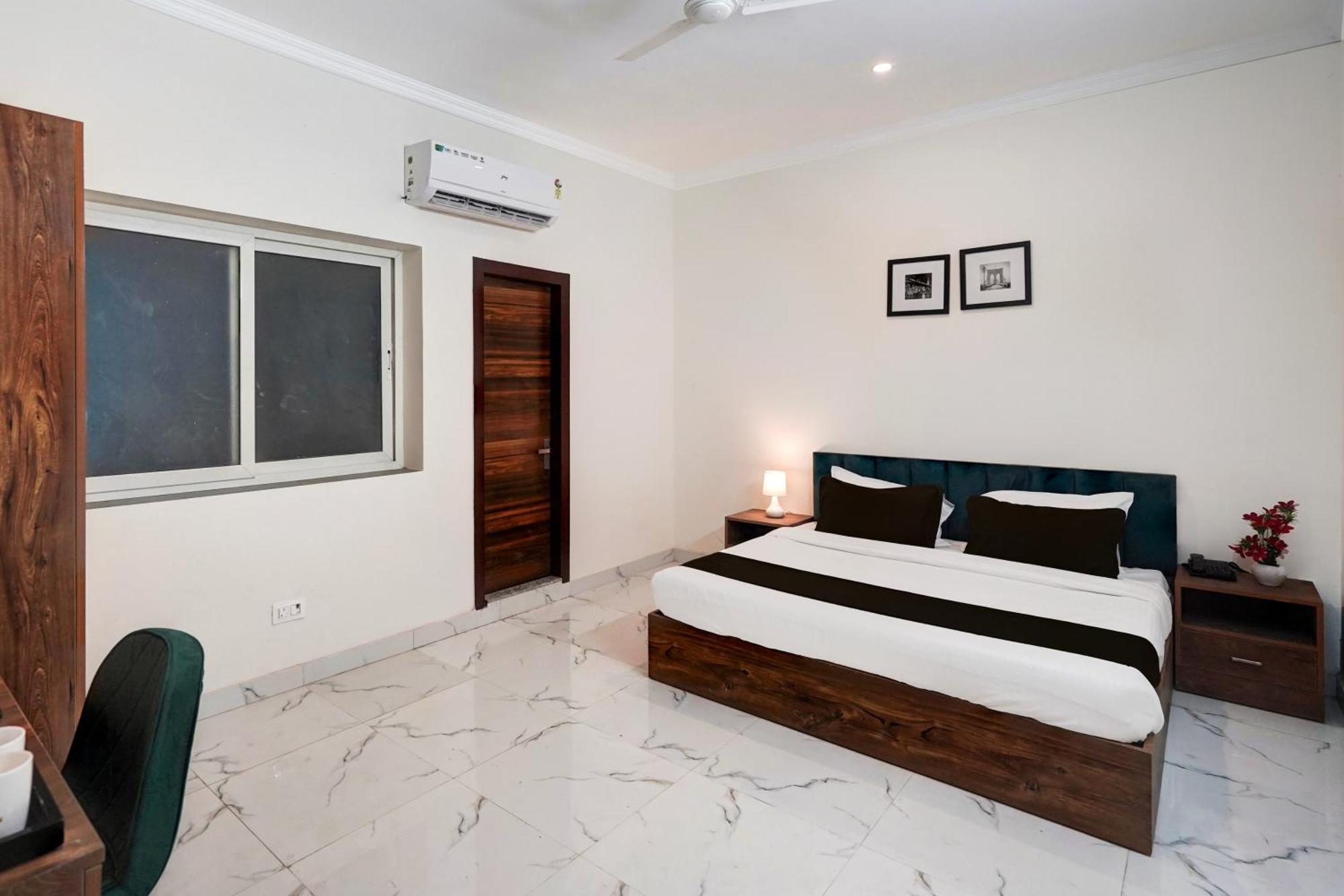 Super Townhouse Sector 86 Near Sector 83 Metro Station Hotel Noida Kültér fotó