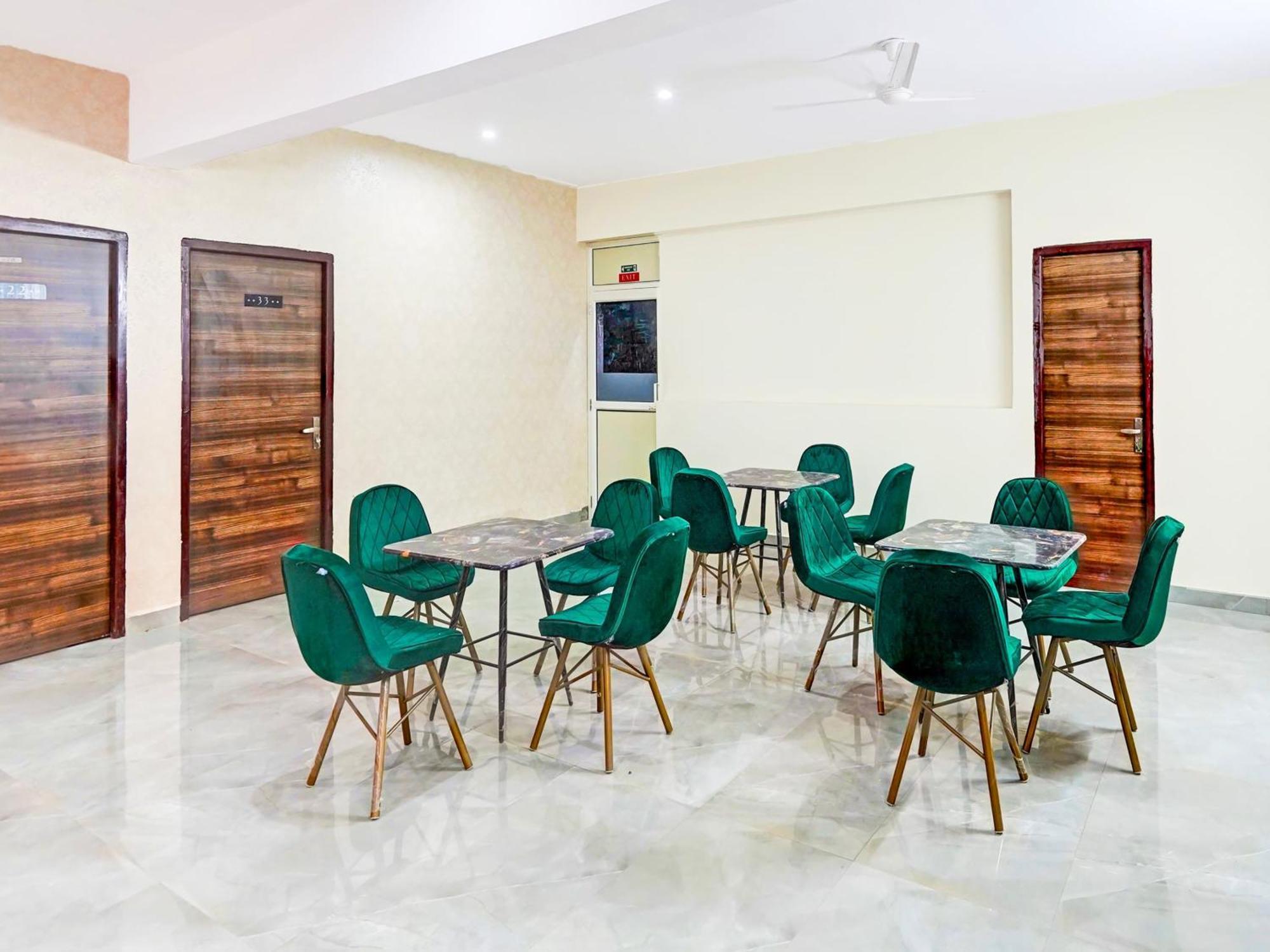 Super Townhouse Sector 86 Near Sector 83 Metro Station Hotel Noida Kültér fotó
